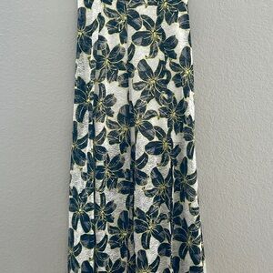 Topshop Floral Print Women's Skirt - Green and White.